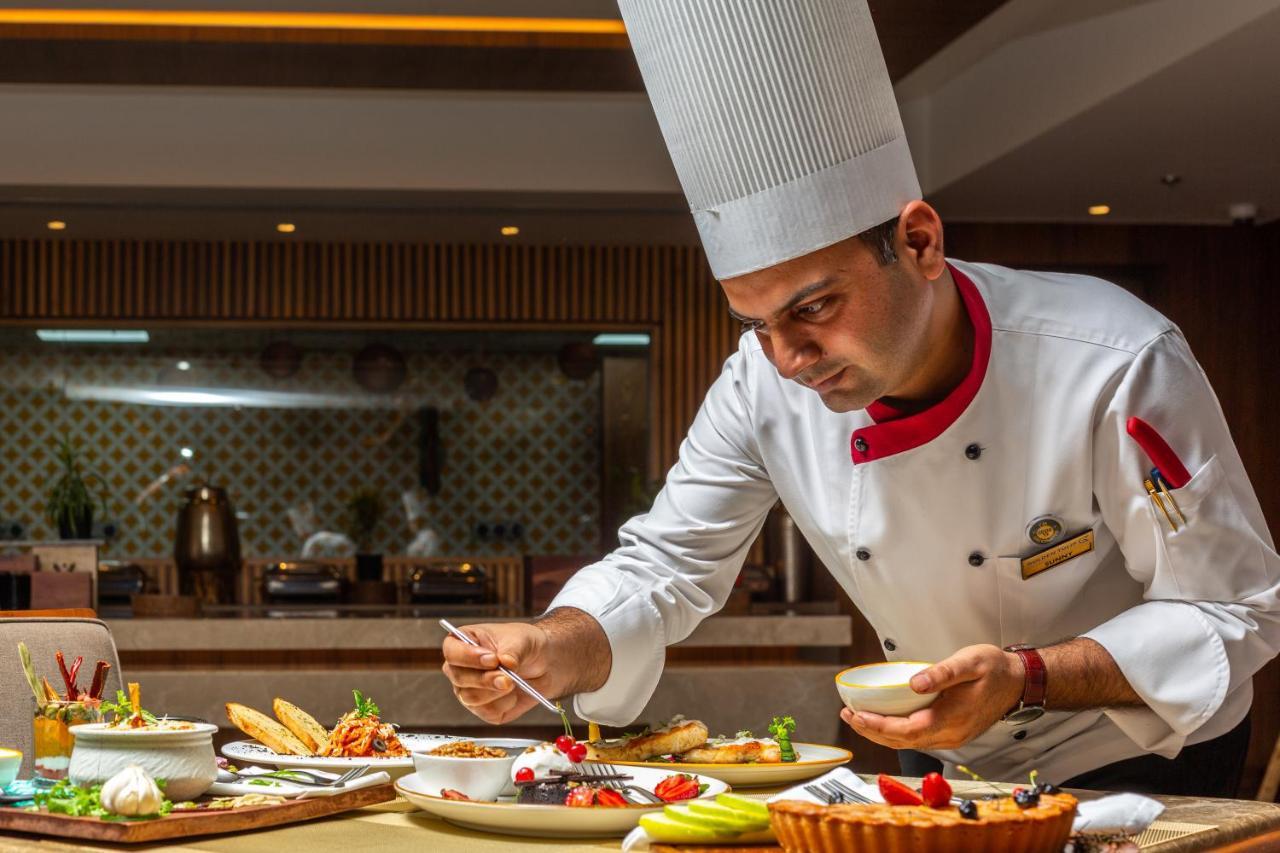 Hotel Golden Tulip Dźalandhar Zewnętrze zdjęcie