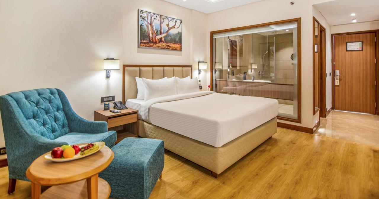 Hotel Golden Tulip Dźalandhar Zewnętrze zdjęcie